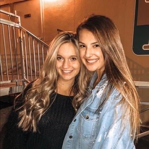 Meet your Posher, Elise